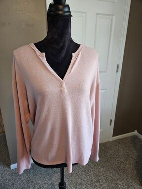 Soft V-Neck Lightweight Sweater - Blush Pink